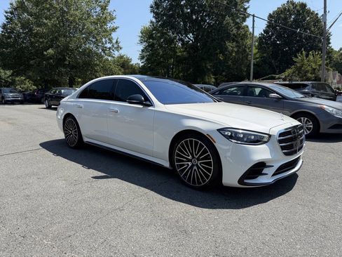 Used 2022 Mercedes-Benz S 580 4MATIC Sedan image 4