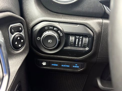 Used 2022 Jeep Wrangler Unlimited Rubicon 4xe image 8