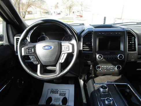 Used 2021 Ford Expedition Limited image 16