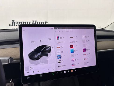 Used 2023 Tesla Model 3 Standard Range image 17