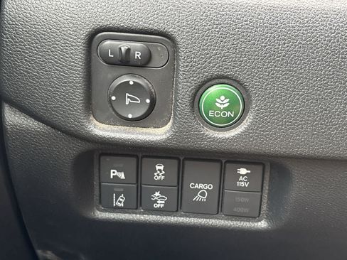 Used 2018 Honda Ridgeline RTL-E image 19
