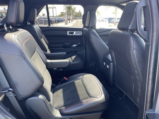 Used 2022 Ford Explorer ST-Line w/ Class IV Trailer Tow Package AWD/4WD image 28