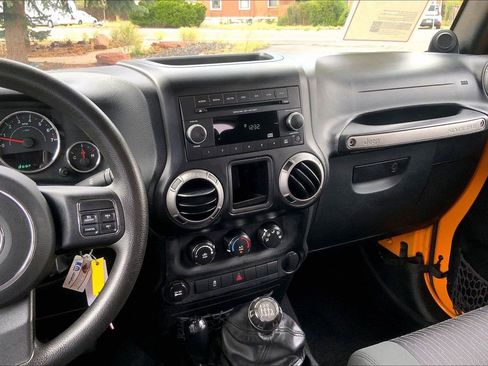 Used 2012 Jeep Wrangler Sport AWD/4WD image 6