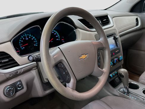 Used 2015 Chevrolet Traverse LS FWD image 18