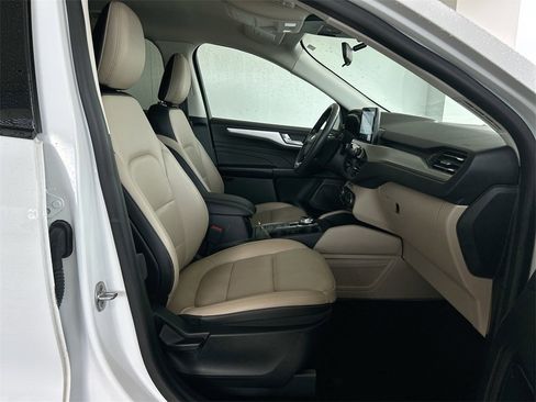 Used 2021 Ford Escape SEL image 30