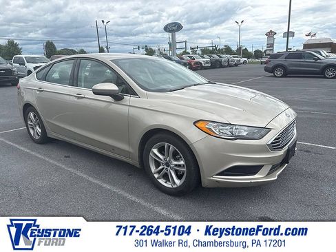 Certified 2018 Ford Fusion SE w/ Fusion SE Technology Package FWD image 1