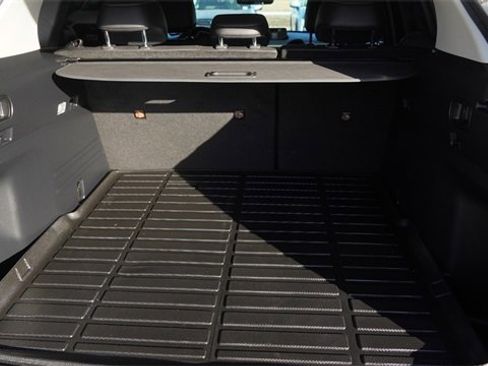 Used 2024 MAZDA CX-50 AWD 2.5 S w/ Convenience Package image 14