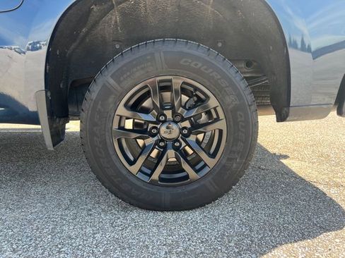 Used 2021 Chevrolet Silverado 1500 RST AWD/4WD image 9