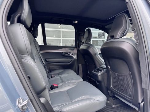 Used 2022 Volvo XC90 T6 Inscription w/ Lounge Package image 10