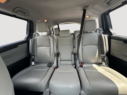 Used 2023 Honda Odyssey EX-L image 12