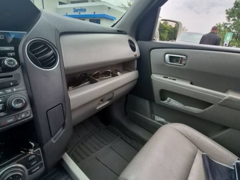 Used 2014 Honda Pilot Touring image 11