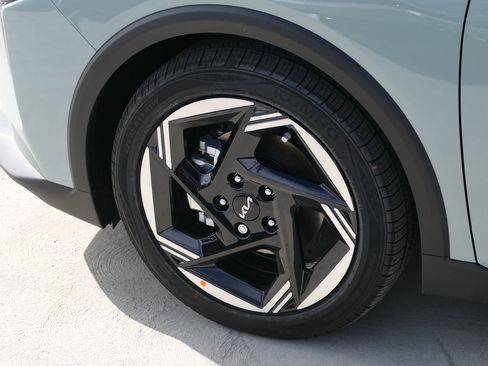 New 2025 Kia K4 EX image 8