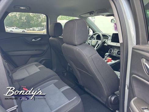 Used 2023 Chevrolet Blazer LT w/ Convenience Package FWD image 5