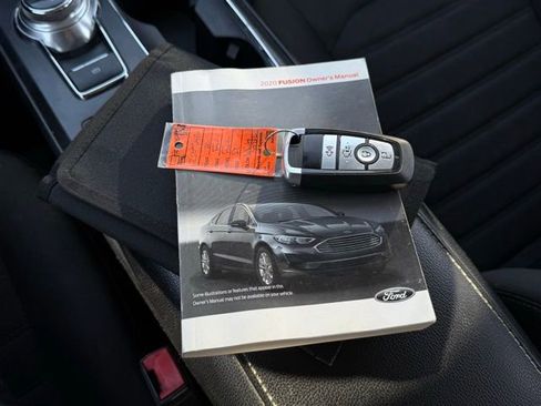 Certified 2020 Ford Fusion SE image 8
