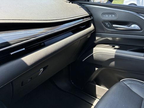 Used 2023 Cadillac Escalade Sport AWD/4WD image 40