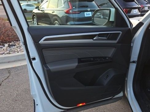 Used 2021 Volkswagen Atlas SE image 8