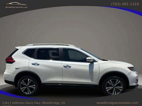Used 2017 Nissan Rogue SL w/ SL Premium Package AWD/4WD image 2