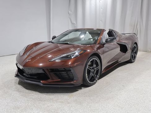 Used 2023 Chevrolet Corvette Stingray Convertible w/ Z51 Performance Package RWD image 17