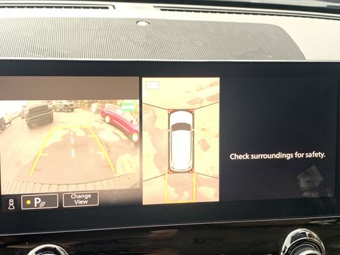 Used 2023 Nissan Armada SL image 34