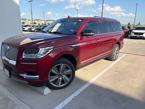 Used 2018 Lincoln Navigator L Reserve w/ Technology Package AWD/4WD image 1