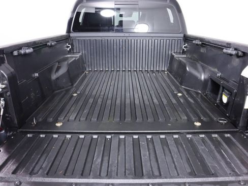 Used 2019 Toyota Tacoma TRD Off-Road image 33