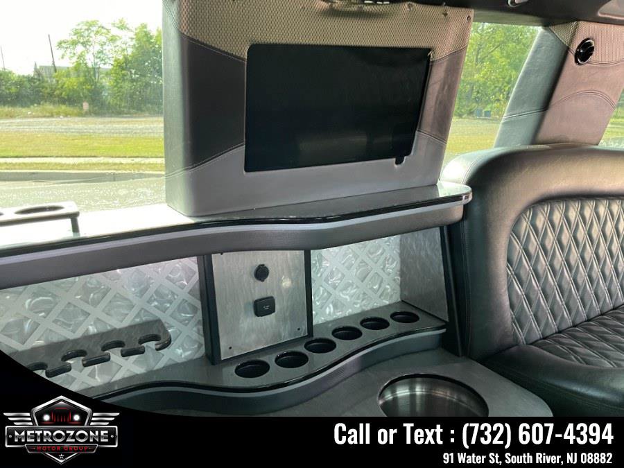 Used 2016 Cadillac Escalade 2WD image 23