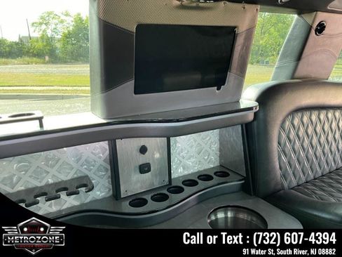Used 2016 Cadillac Escalade 2WD image 23
