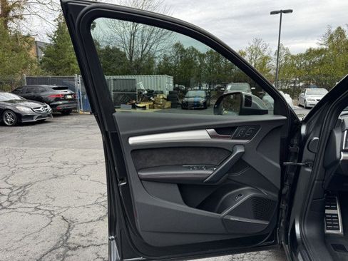 Used 2018 Audi SQ5 Prestige image 19