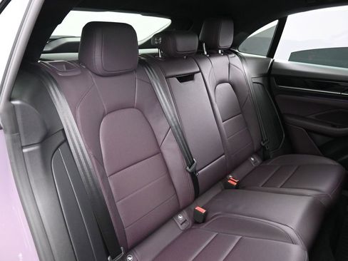 Certified 2025 Porsche Macan 4 Electric image 26