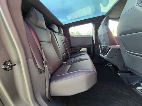 Used 2024 Tesla Cybertruck AWD Crew Cab image 20