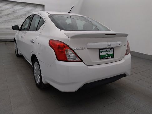Used 2017 Nissan Versa SV FWD image 5