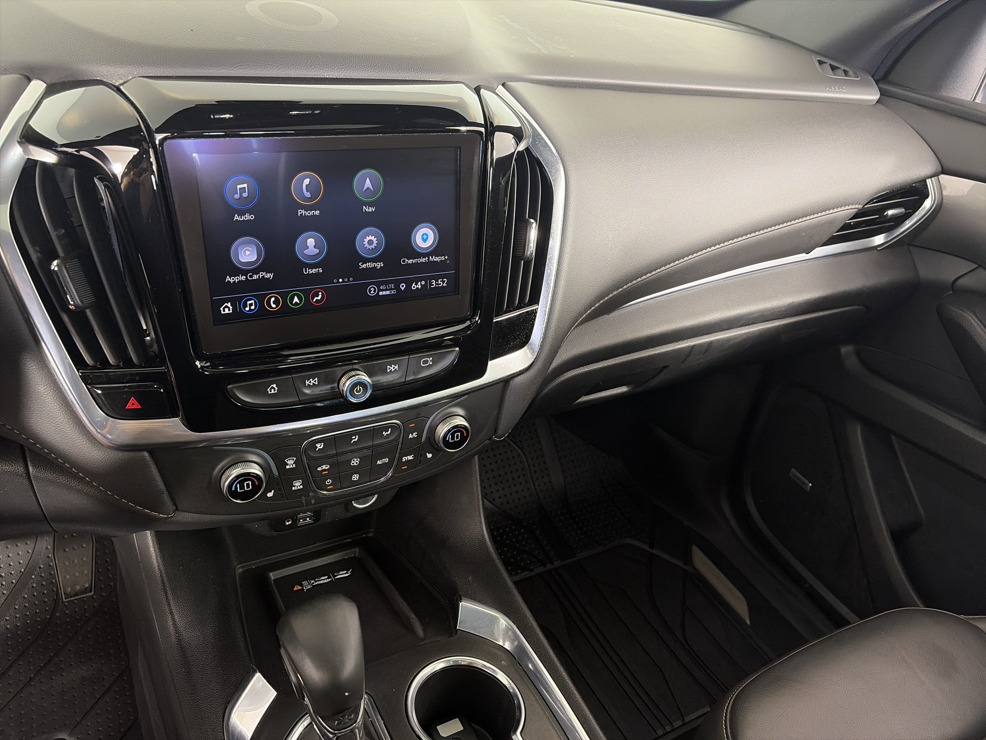 Certified 2023 Chevrolet Traverse LT w/ LT Premium Package AWD/4WD image 4