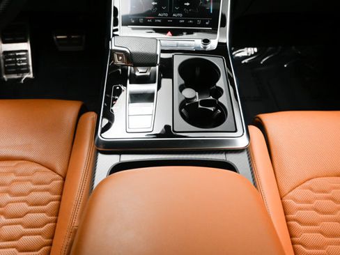 Used 2023 Audi RS Q8 w/ Black Optic Package image 9