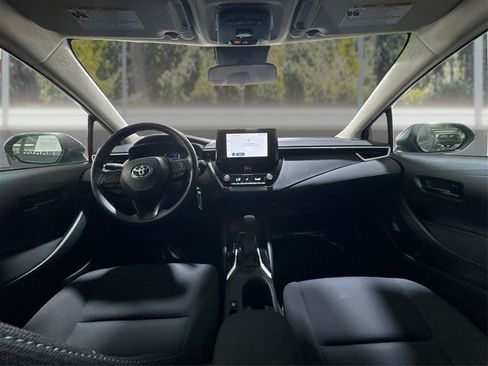 Used 2025 Toyota Corolla LE FWD image 24