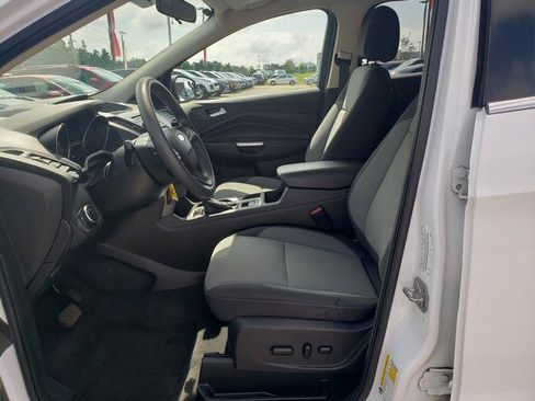 Used 2017 Ford Escape SE AWD/4WD image 10