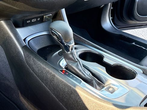 Used 2023 Chevrolet Malibu LT image 11