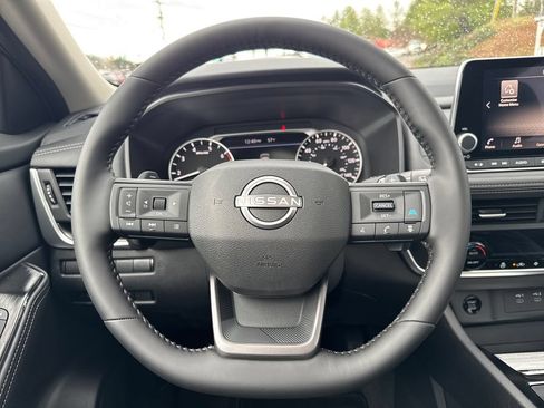 New 2026 Nissan Rogue SV w/ SV Premium Package AWD/4WD image 15