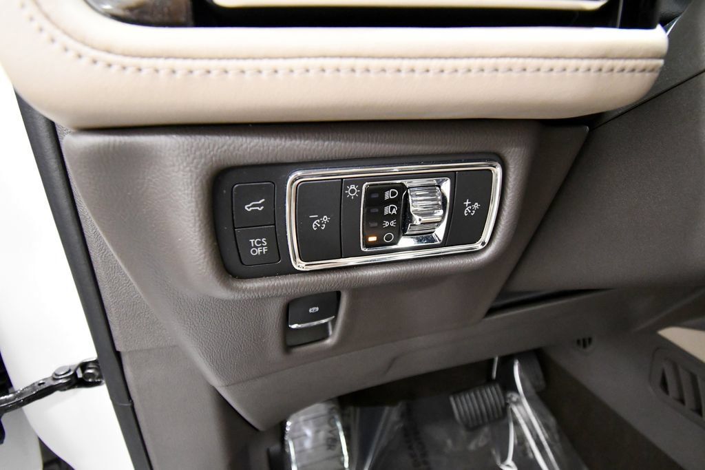 Used 2022 Lincoln Nautilus Reserve w/ Equipment Group 201A AWD/4WD image 20