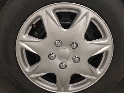 Used 2024 Nissan Altima 2.5 S FWD image 31