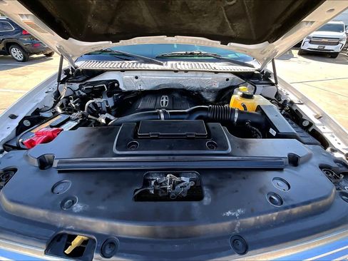 Used 2017 Lincoln Navigator Select image 30