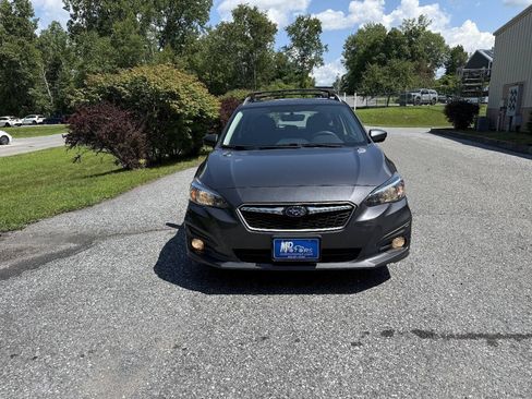 Used 2019 Subaru Impreza 2.0i Premium AWD/4WD image 3