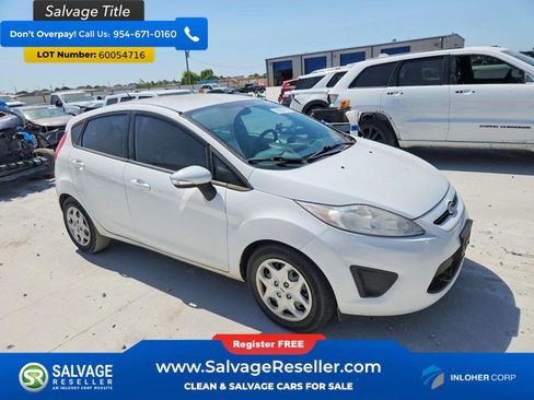 Used 2013 Ford Fiesta SE FWD image 5