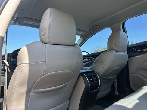 Used 2017 Buick LaCrosse Essence FWD image 18