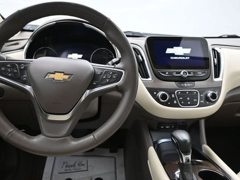 Used 2024 Chevrolet Malibu LT image 24