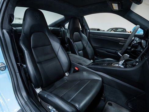 Used 2017 Porsche 911 Turbo S AWD/4WD image 30