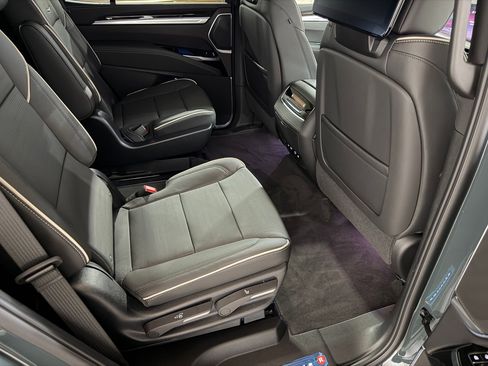 New 2026 Cadillac Escalade Luxury w/ Touring Package AWD/4WD image 53