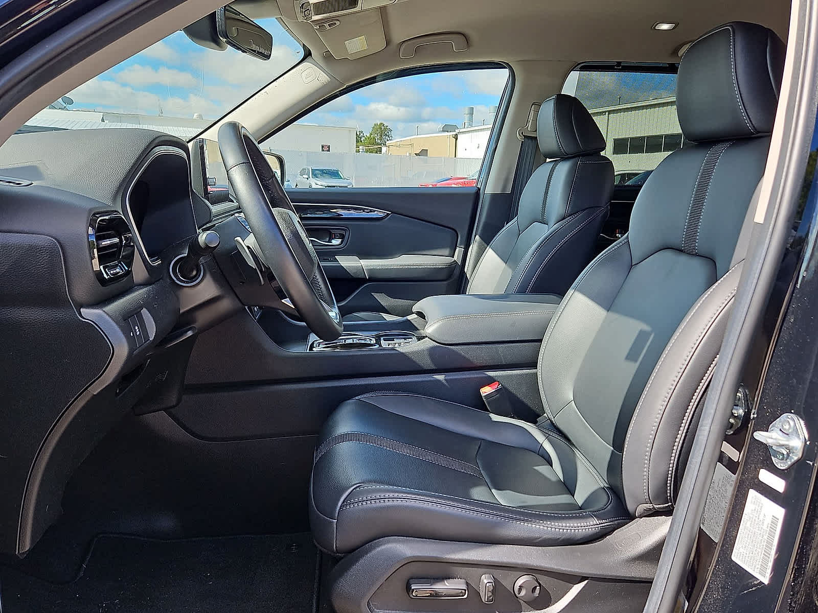 Used 2025 Honda Pilot EX-L image 24