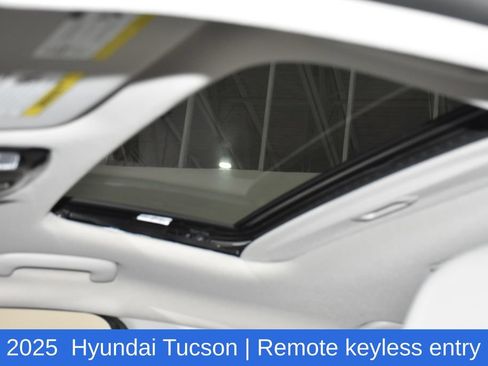 Used 2025 Hyundai Tucson SEL AWD/4WD image 10
