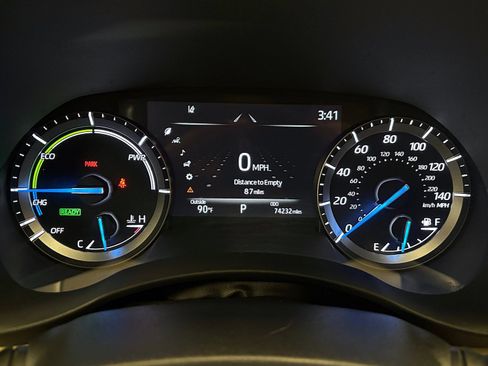 Used 2020 Toyota Highlander XLE AWD/4WD image 38
