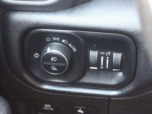 Used 2019 RAM 1500 Big Horn AWD/4WD image 20